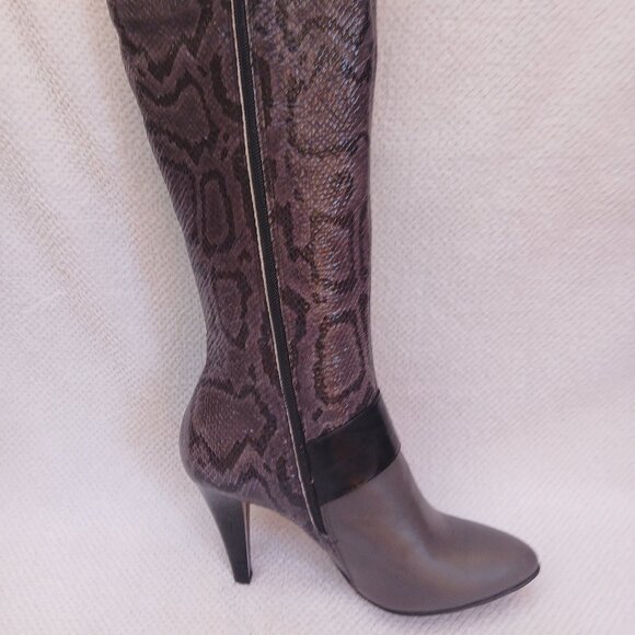 Embossed tall leather boots with 4" heel - Picture 5 of 8